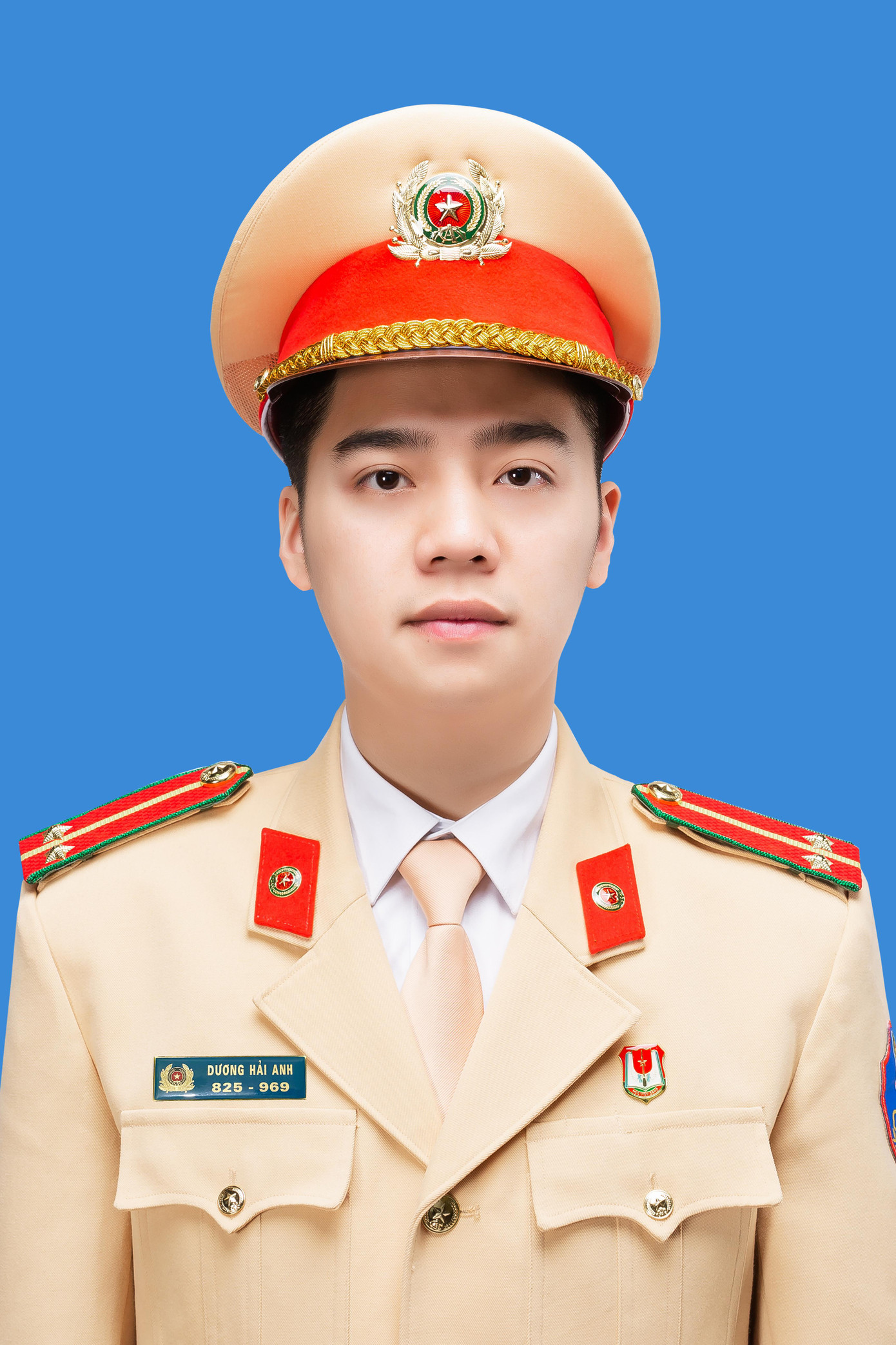 Anh Dương Hải Anh, sinh năm 1996, Bí thư Đoàn Thanh niên Công an Huyện Mộc Châu, tỉnh Sơn La.