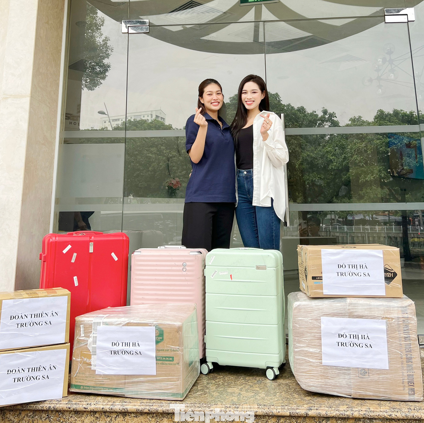 Tham gia đoàn còn có sự góp mặt của Hoa hậu Hòa bình Việt Nam 2022 Đoàn Thiên Ân.