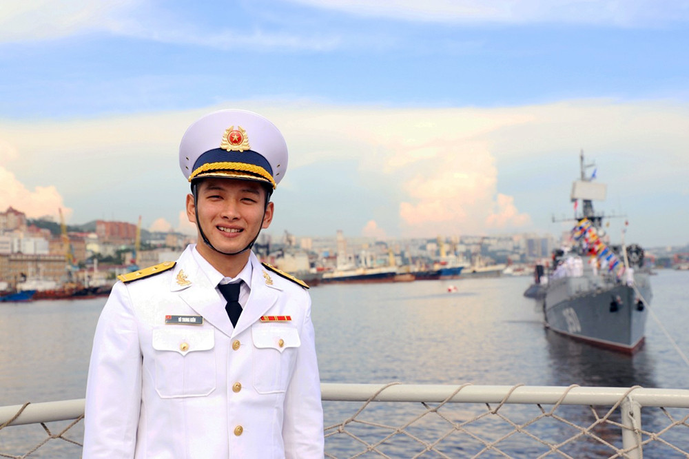 Thượng úy Vũ Trung Kiên.