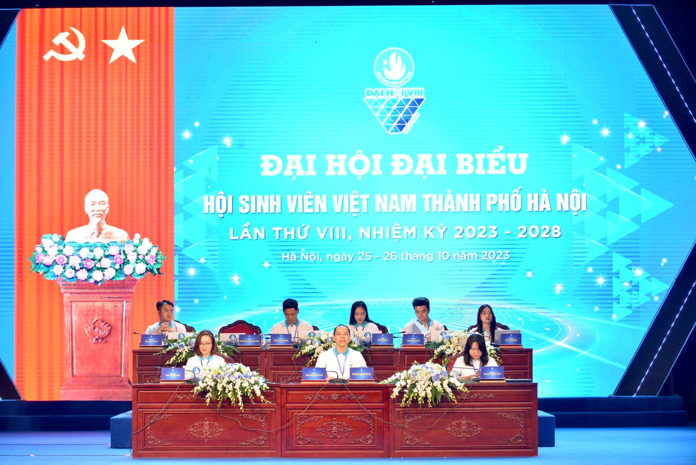 Tại phiên khai mạc, Đại hội đã hiệp thương bầu đoàn Chủ tịch, Ban Thư ký Đại hội. Tại phiên khai mạc, Đại hội đã hiệp thương bầu đoàn Chủ tịch, Ban Thư ký Đại hội.