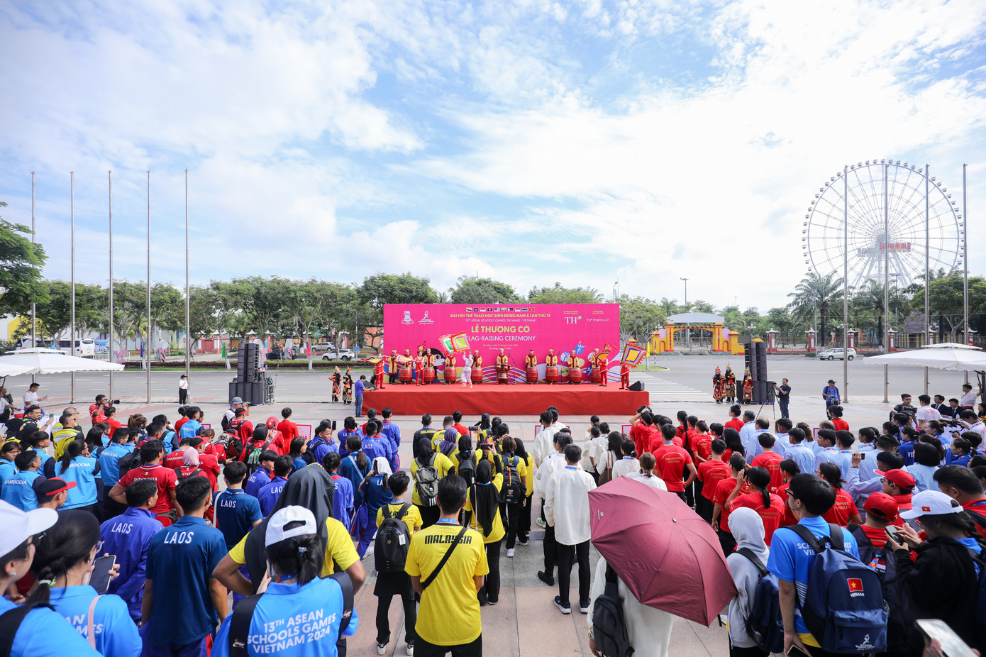 Đại hội Thể thao Học sinh Đông Nam Á lần thứ 13, với chủ đề chính là “Kết nối cùng tỏa sáng” diễn ra tại TP. Đà Nẵng. Đại hội quy tụ hơn 1.300 vận động viên là học sinh, huấn luyện viên từ 10 quốc gia trong khu vực: Brunei, Campuchia, Indonesia, Lào, Malaysia, Myanmar, Philippines, Singapore, Thái Lan và chủ nhà Việt Nam.