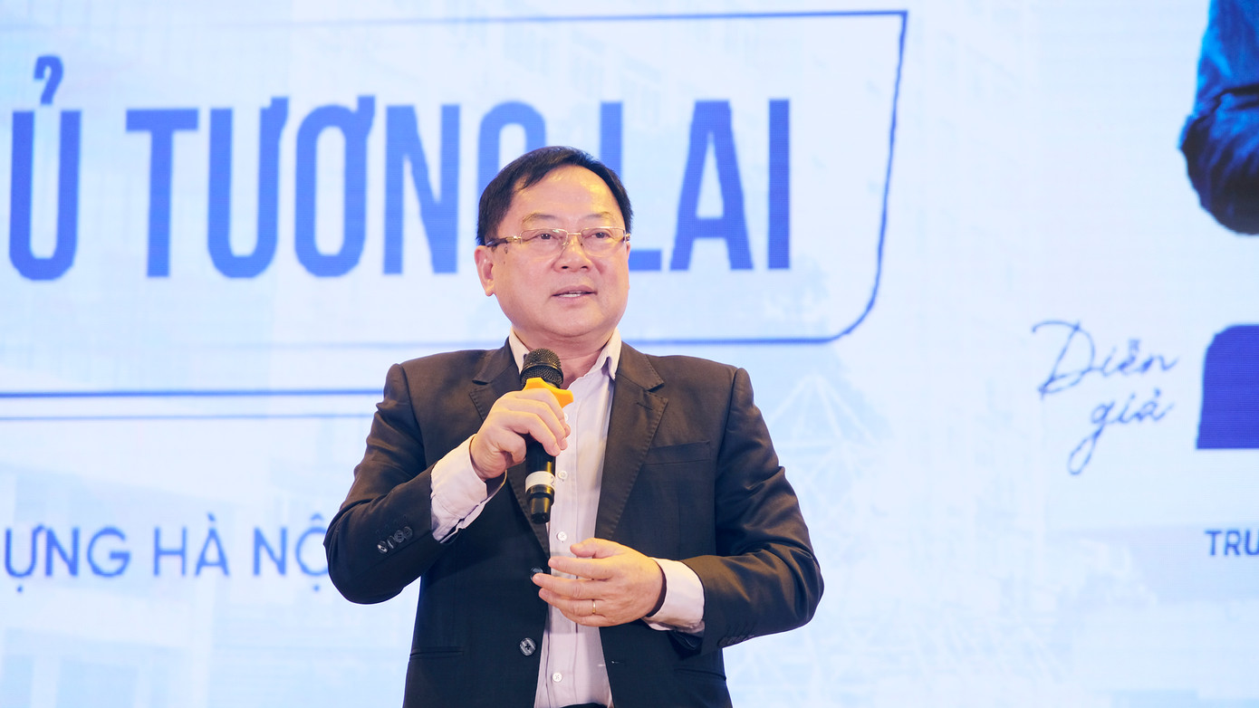 Nhà báo Lê Xuân Sơn - Tổng Biên tập Báo Tiền Phong, phát biểu khai mạc chương trình.