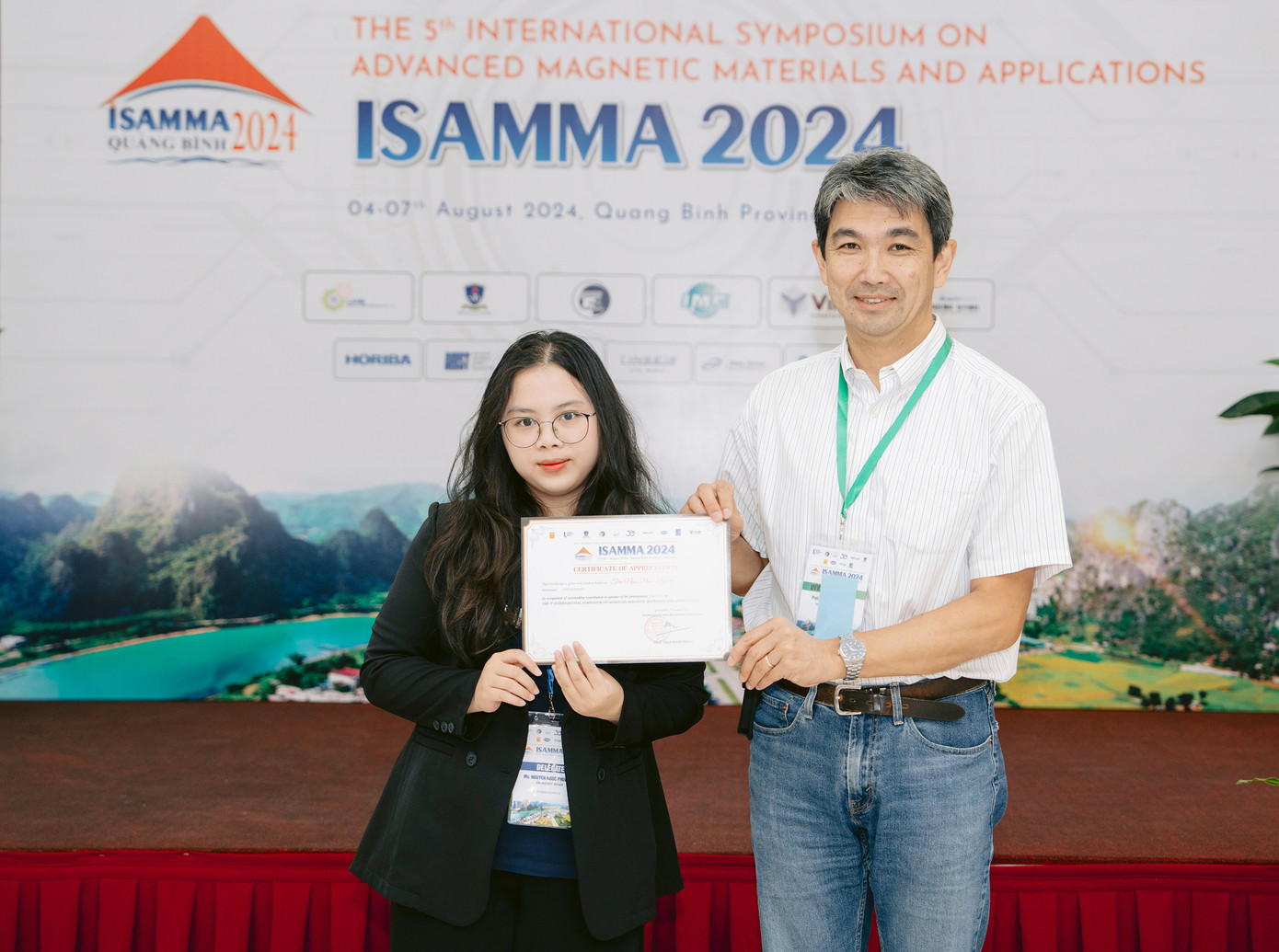 Ngoài nghiên cứu khoa học, cô còn thường xuyên tham gia các chương trình đạo tạo, cuộc thi dành cho sinh viên. Ngoài nghiên cứu khoa học, cô còn thường xuyên tham gia các chương trình đạo tạo, cuộc thi dành cho sinh viên.