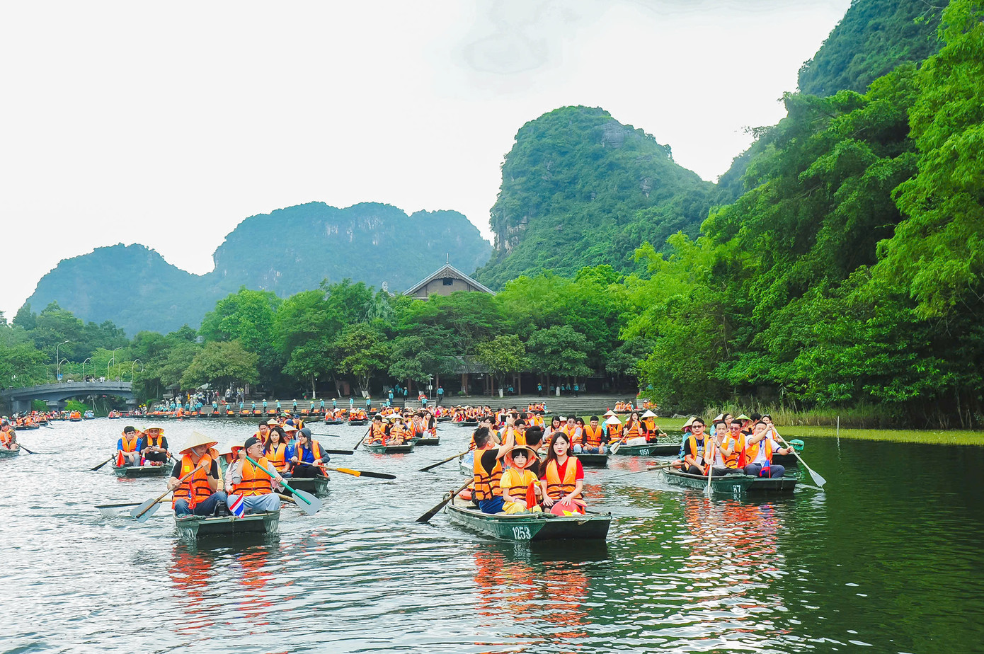 Bên cạnh các hoạt động giao lưu văn hoá, hoạt động thể thao, du lịch trải nghiệm cũng được tổ chức. Bên cạnh các hoạt động giao lưu văn hoá, hoạt động thể thao, du lịch trải nghiệm cũng được tổ chức.