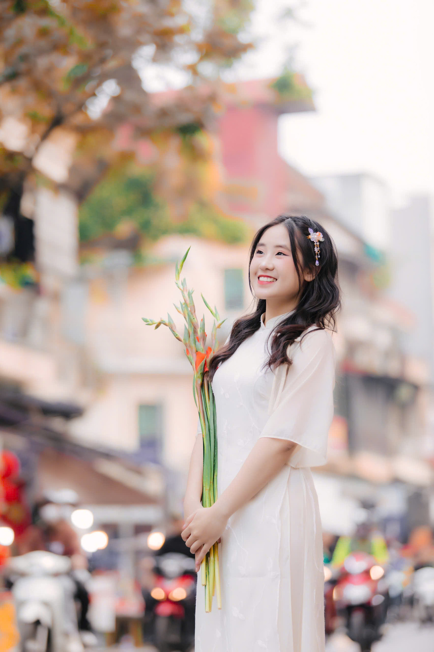 Chu Hoa Bảo Trâm (trường ĐH Ngoại thương). Chu Hoa Bảo Trâm (trường ĐH Ngoại thương).