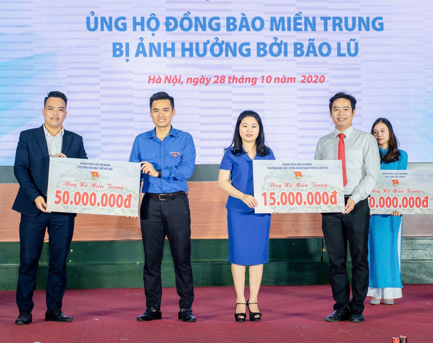 Một số hoạt động phong trào nổi bật của Đoàn trường ĐH Mở Hà Nội. Một số hoạt động phong trào nổi bật của Đoàn trường ĐH Mở Hà Nội.