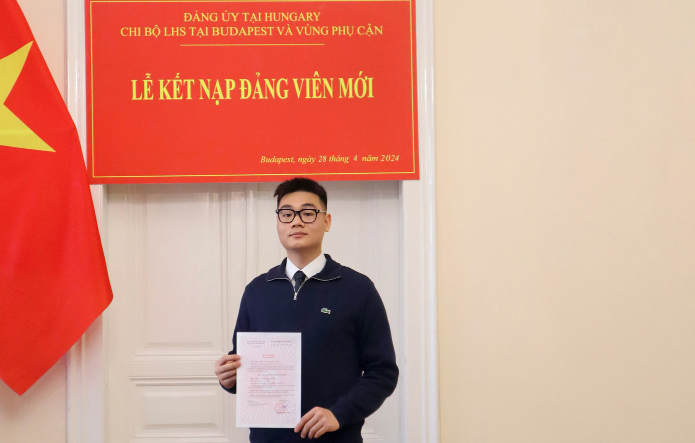 Thủ lĩnh cộng đồng sinh viên Việt Nam tại Hungary. Thủ lĩnh cộng đồng sinh viên Việt Nam tại Hungary.