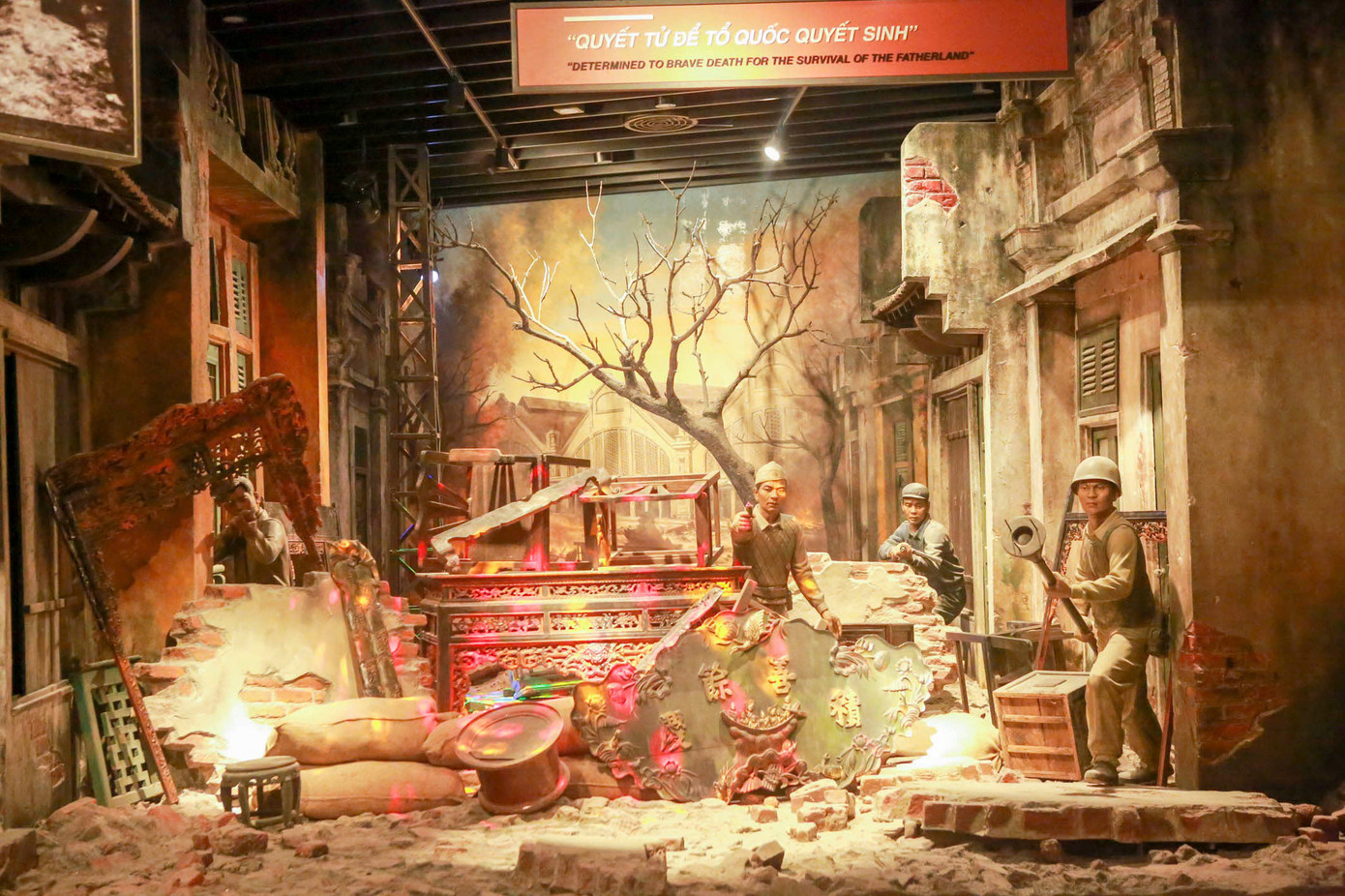 Bảo tàng được chia thành nhiều khu vực trưng bày theo các chủ đề.