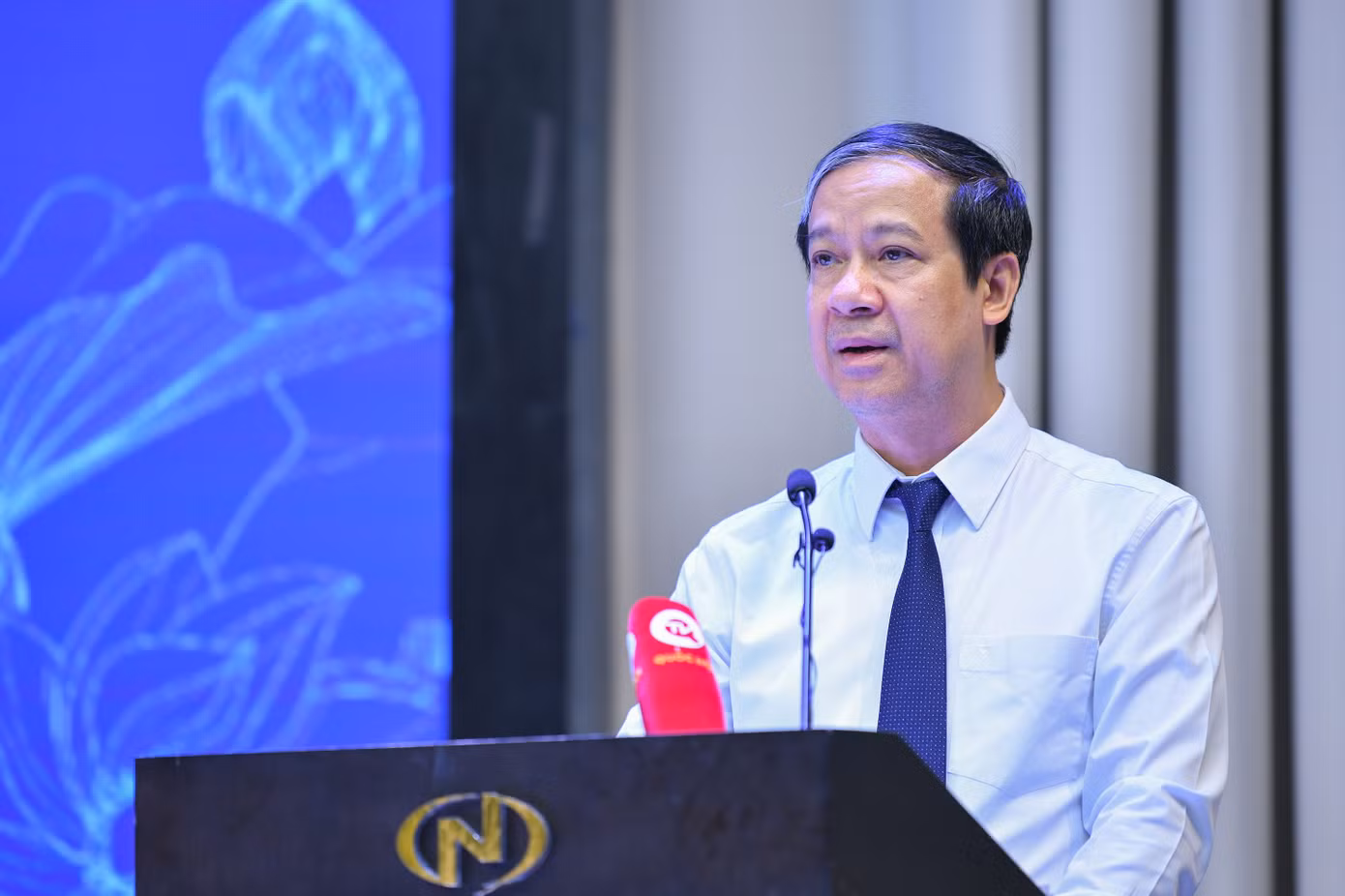 Bộ trưởng Bộ GD - ĐT Nguyễn Kim Sơn phát biểu khai mạc hội nghị.