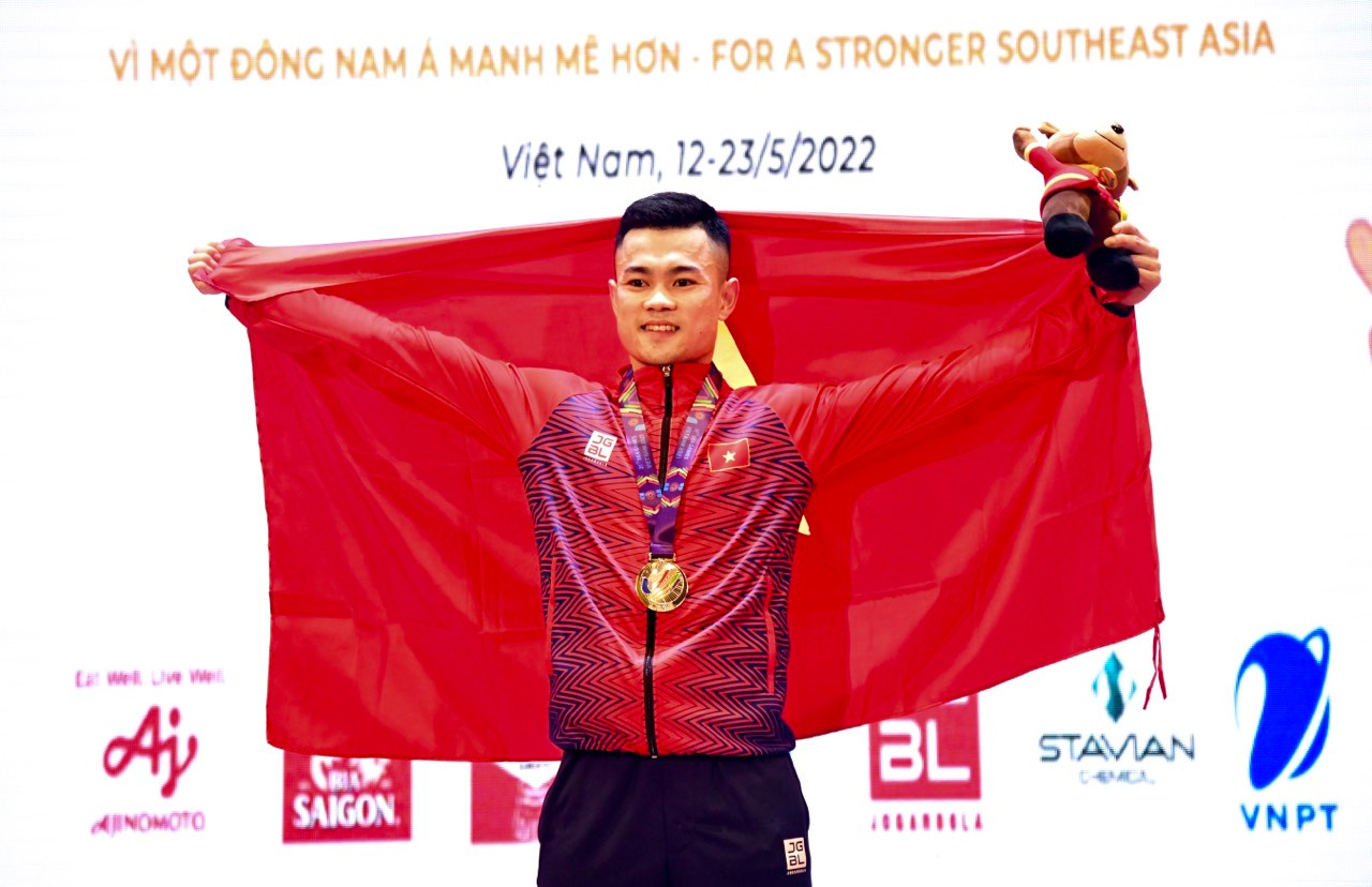 Lại Gia Thành - Vận động viên Bộ môn Cử tạ - Trung tâm Huấn luyện và Thi đấu Thể dục Thể thao Hà Nội.