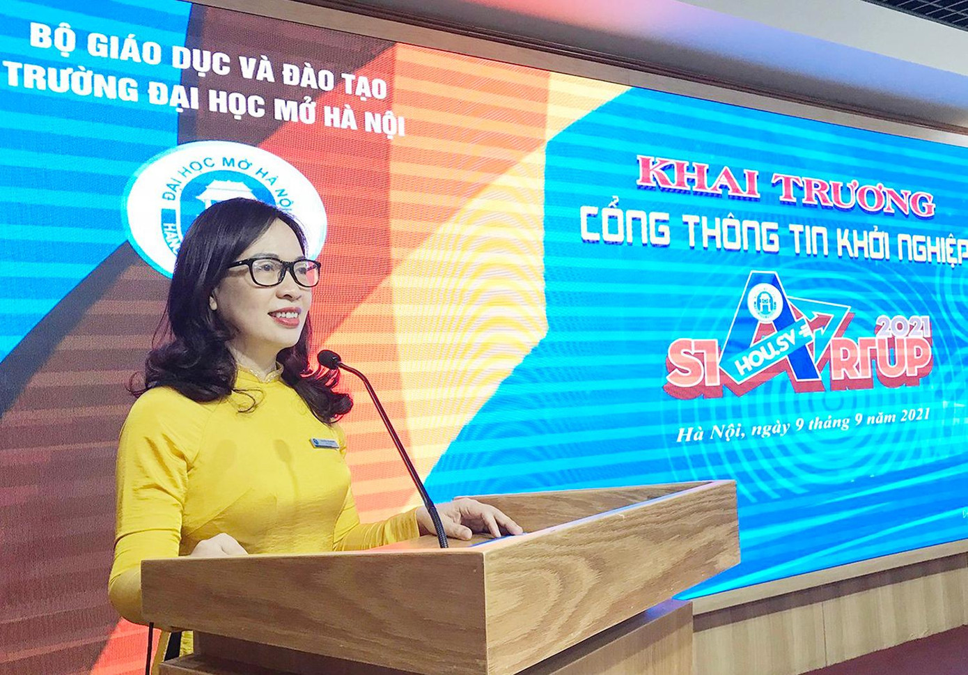 PGS. TS Nguyễn Thị Nhung, Hiệu trưởng trường ĐH Mở Hà Nội phát biểu tại chương trình.