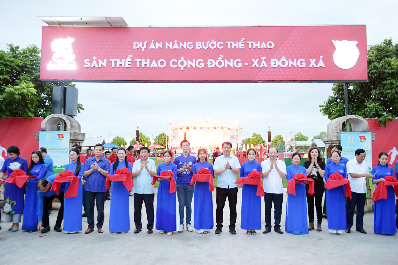 T.Ư Đoàn tổ chức khánh thành và bàn giao hai dự án cộng đồng cho thanh niên nông thôn tại 10 tỉnh, thành phố.