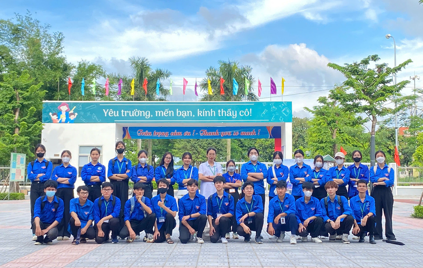 Ngoài thành tích học tập đáng nể, Hà Trang còn thường xuyên tham gia công tác xã hội.