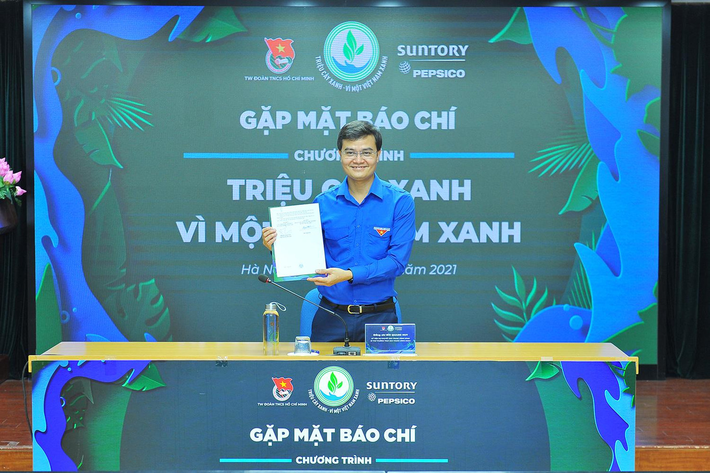 Chương trình “Triệu cây xanh - Vì một Việt Nam xanh” do T.Ư Đoàn và Suntory PepsiCo Việt Nam phối hợp tổ chức.