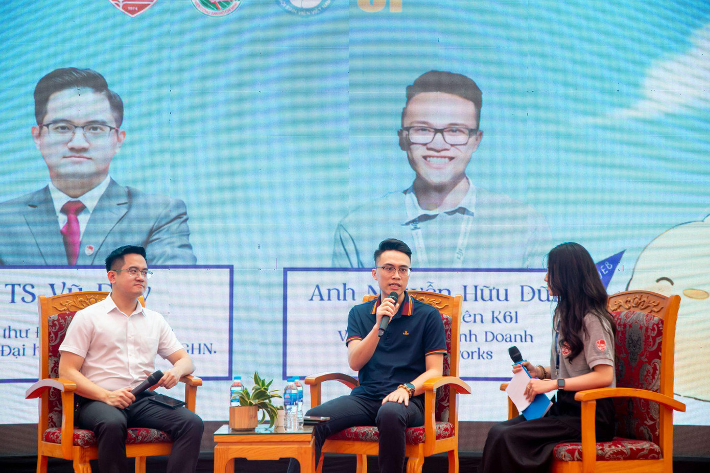 UEB Open Day cũng đem đến một workshop thú vị “Sổ tay UEB”.