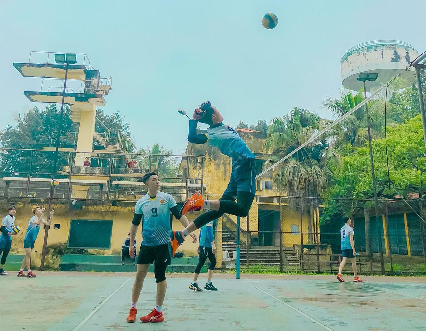 Nhờ nỗ lực, Phùng Đức Lương đã đạt được một số thành công nhất định. Nhờ nỗ lực, Phùng Đức Lương đã đạt được một số thành công nhất định.