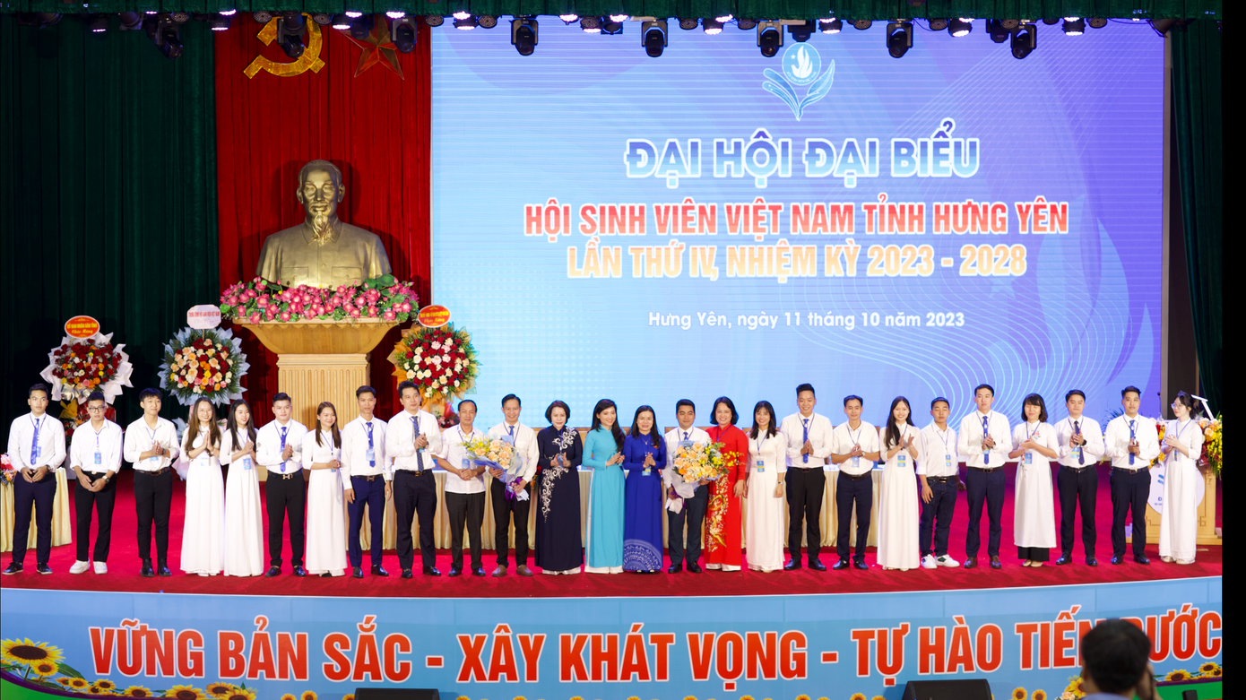 Ban Chấp hành Hội Sinh viên tỉnh Hưng Yên nhiệm kỳ mới ra mắt tại Đại hội. Ban Chấp hành Hội Sinh viên tỉnh Hưng Yên nhiệm kỳ mới ra mắt tại Đại hội.