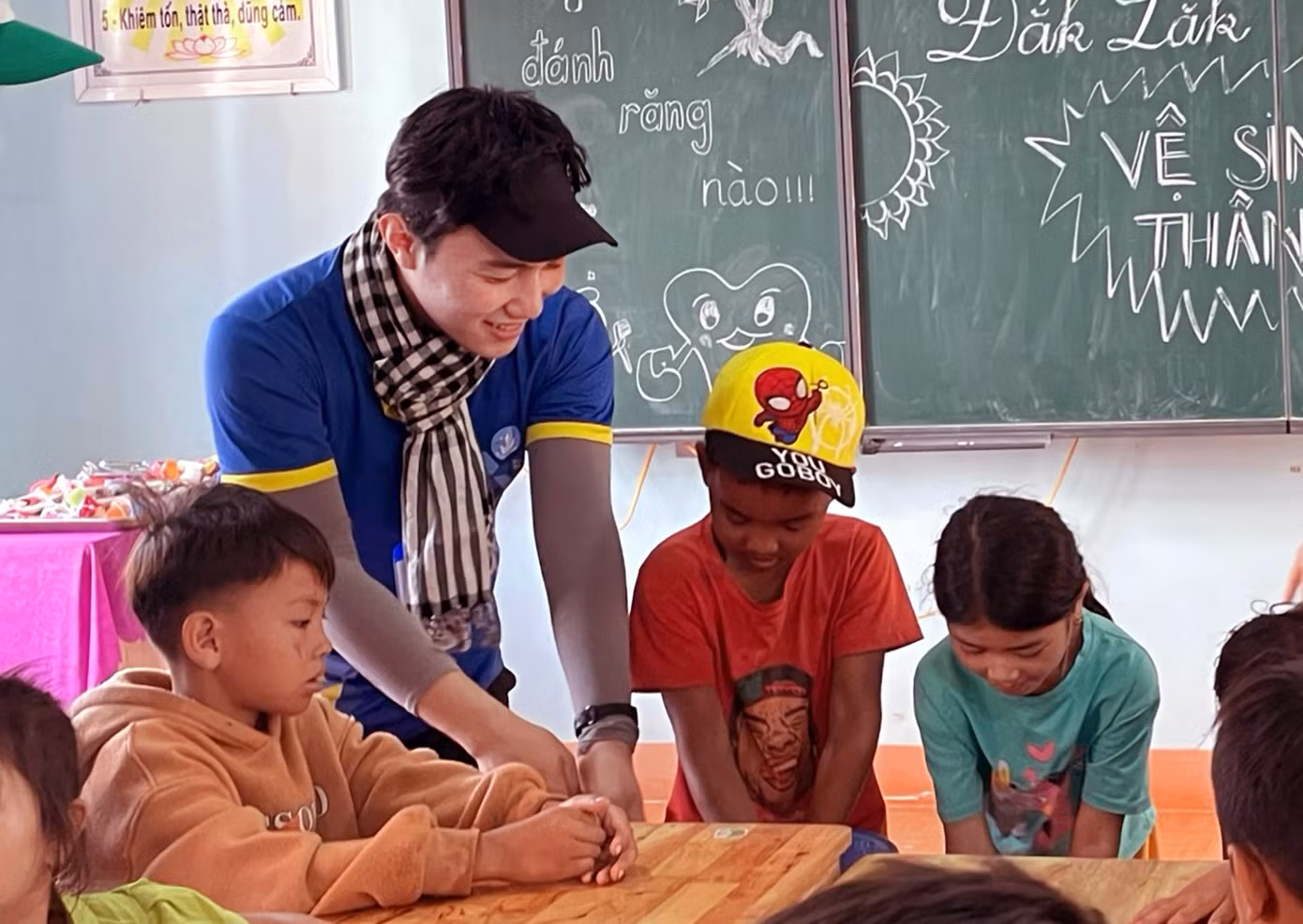 Đỗ Xuân Việt tham gia chương trình 'Xuân Tình nguyện Đắk Lắk'. Đỗ Xuân Việt tham gia chương trình 'Xuân Tình nguyện Đắk Lắk'.