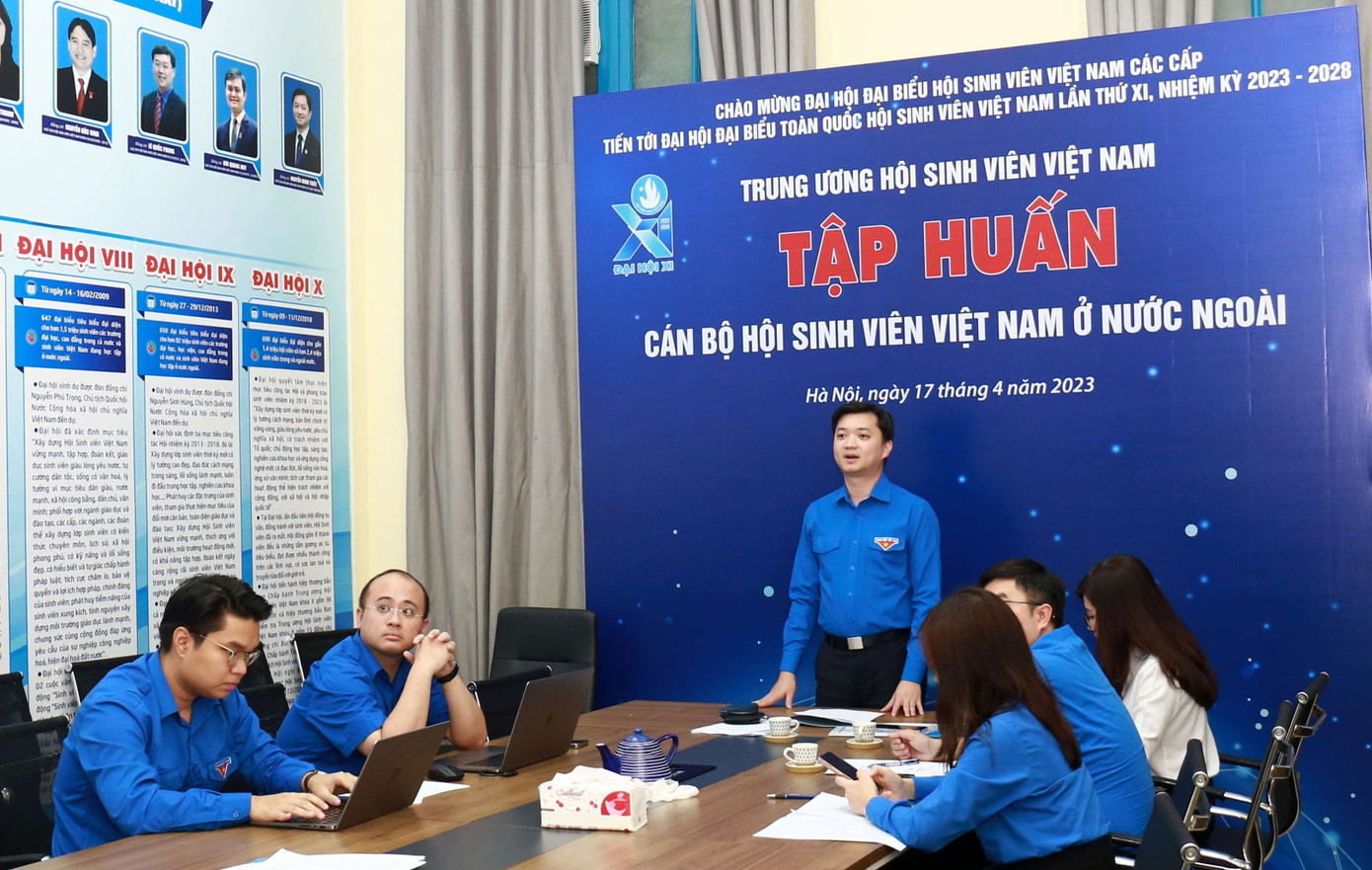 Anh Nguyễn Minh Triết - Bí thư T.Ư Đoàn, Chủ tịch T.Ư Hội Sinh viên Việt Nam phát biểu tại Hội nghị. Anh Nguyễn Minh Triết - Bí thư T.Ư Đoàn, Chủ tịch T.Ư Hội Sinh viên Việt Nam phát biểu tại Hội nghị.