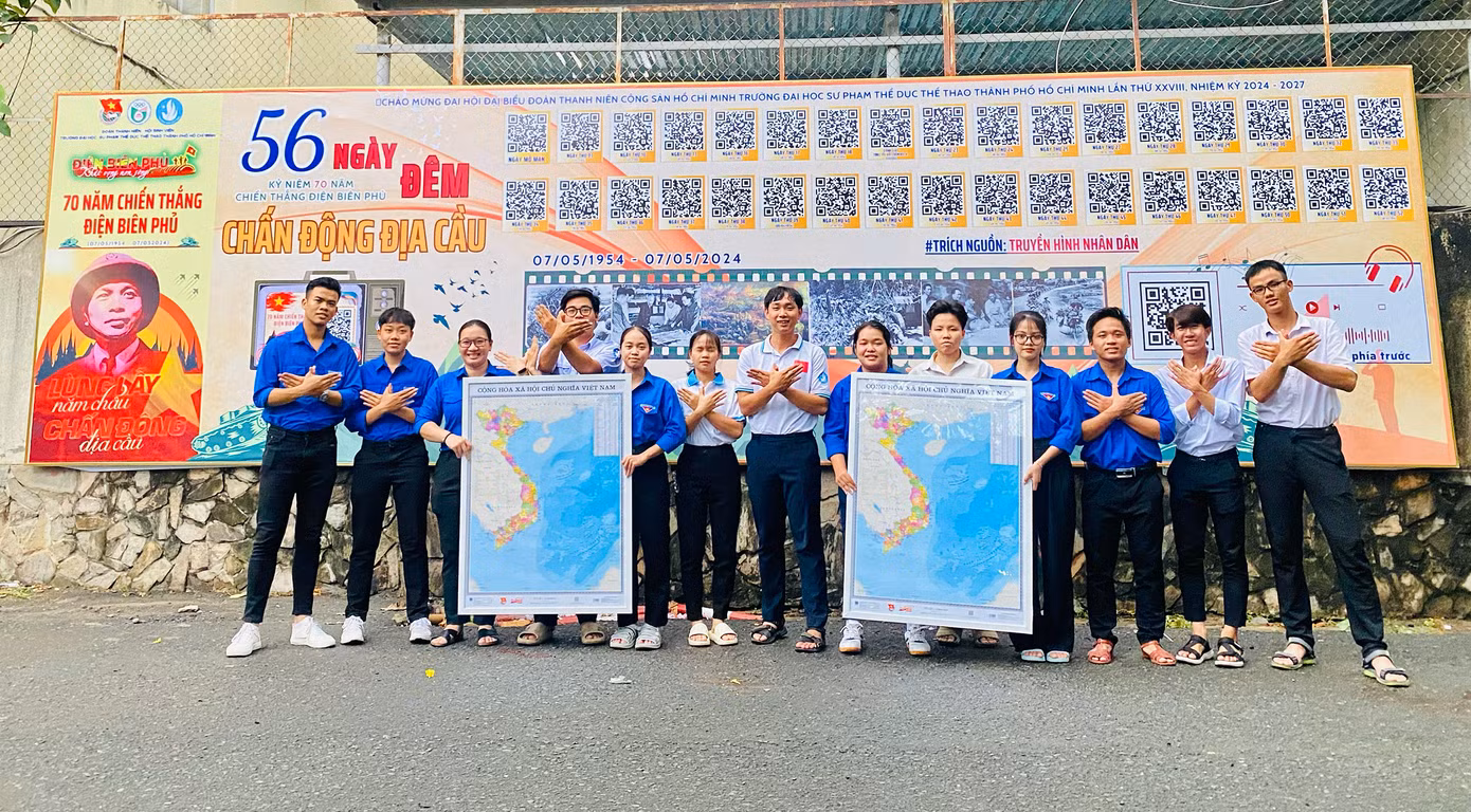 Hoàng Đa thường xuyên tham gia các hoạt động Đoàn - Hội. Hoàng Đa thường xuyên tham gia các hoạt động Đoàn - Hội.