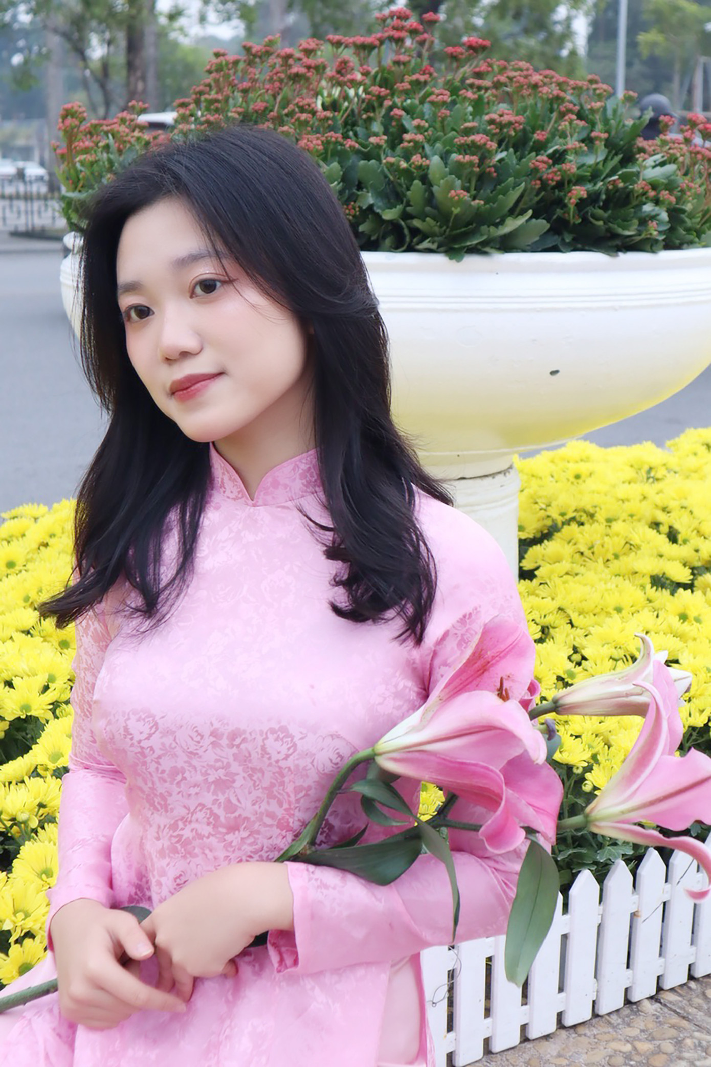 Nguyễn Đặng Linh Chi (ngành Y Khoa, trường ĐH Y Hà Nội). Nguyễn Đặng Linh Chi (ngành Y Khoa, trường ĐH Y Hà Nội).