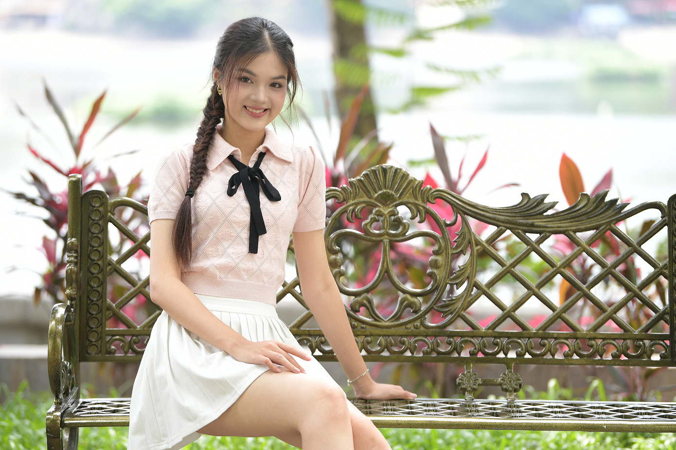 “Những hy sinh, vất vả ấy thật khó để diễn tả, nhưng là nguồn động lực, giúp tôi nỗ lực trong cuộc sống và trở thành niềm tự hào của bố mẹ”, Minh Thu tâm sự. “Những hy sinh, vất vả ấy thật khó để diễn tả, nhưng là nguồn động lực, giúp tôi nỗ lực trong cuộc sống và trở thành niềm tự hào của bố mẹ”, Minh Thu tâm sự.