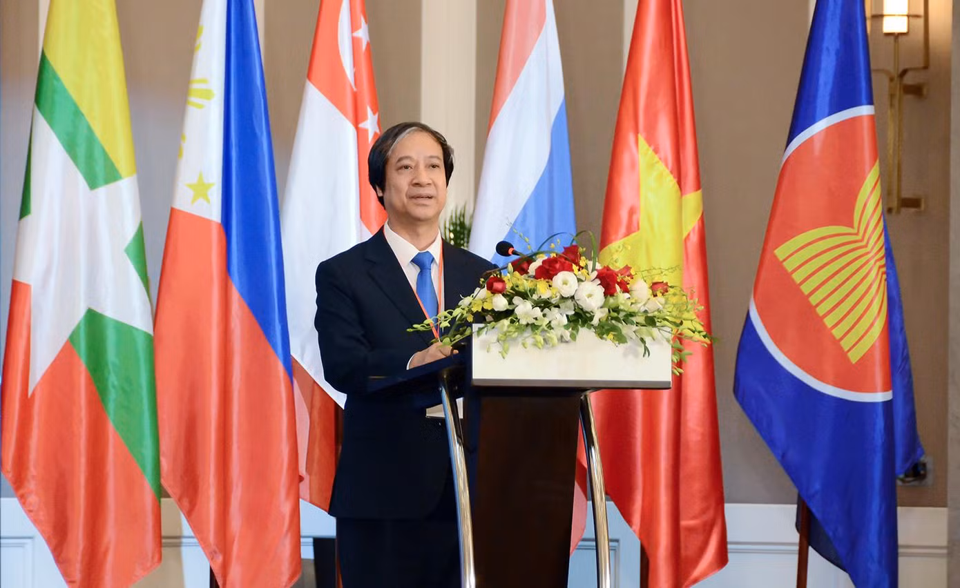 Chủ tịch luân phiên của hợp tác giáo dục ASEAN, Bộ trưởng Bộ GD - ĐT Nguyễn Kim Sơn phát biểu khai mạc Hội nghị.
