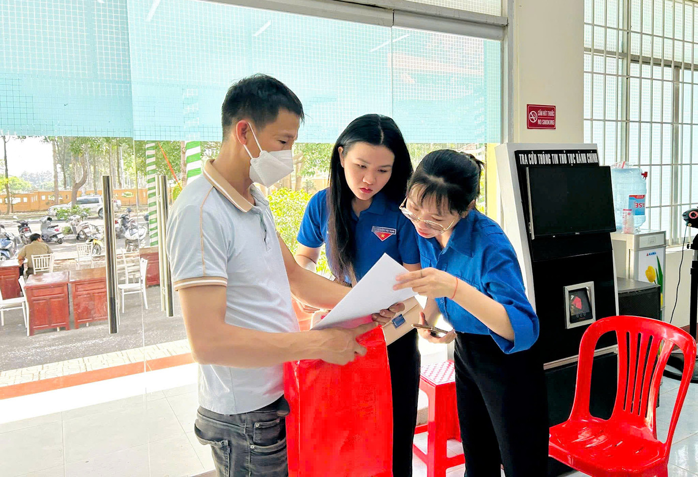 Lực lượng tình nguyện tại Đồng Nai có nhiệm vụ hướng dẫn, tiếp nhận, giải đáp các bước thực hiện thủ tục hành chính trên máy tính và điện thoại thông minh, phổ cập kiến thức số, hỗ trợ nhóm người yếu thế.