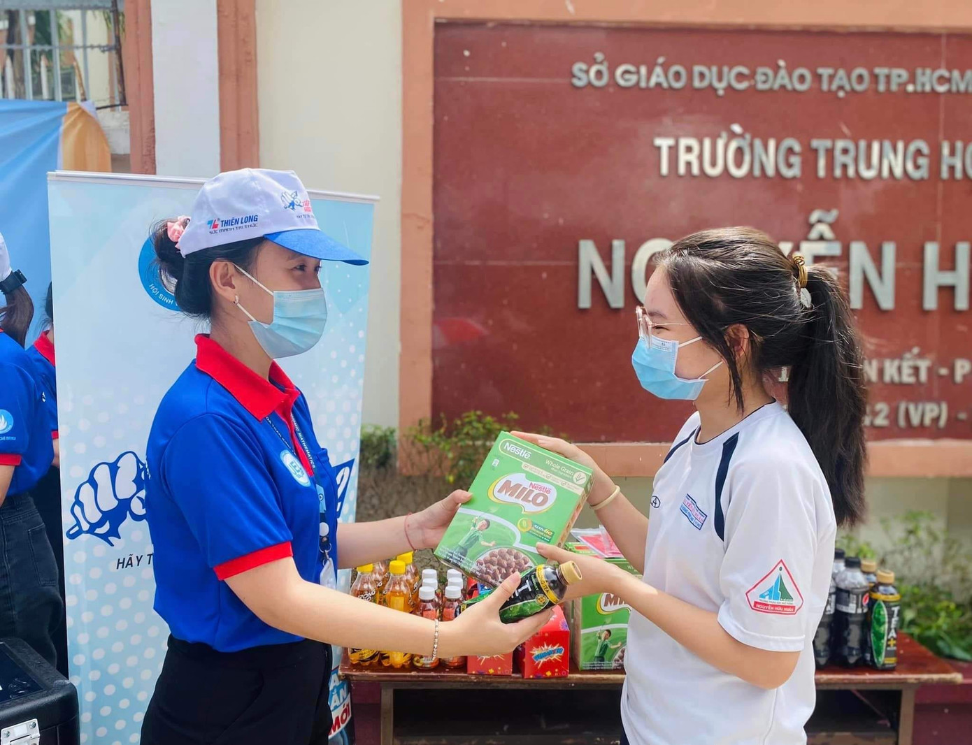 Tham gia công tác xã hội và hoạt động phong trào là một trong những thành tích nổi bật của Kim Thái. Tham gia công tác xã hội và hoạt động phong trào là một trong những thành tích nổi bật của Kim Thái.