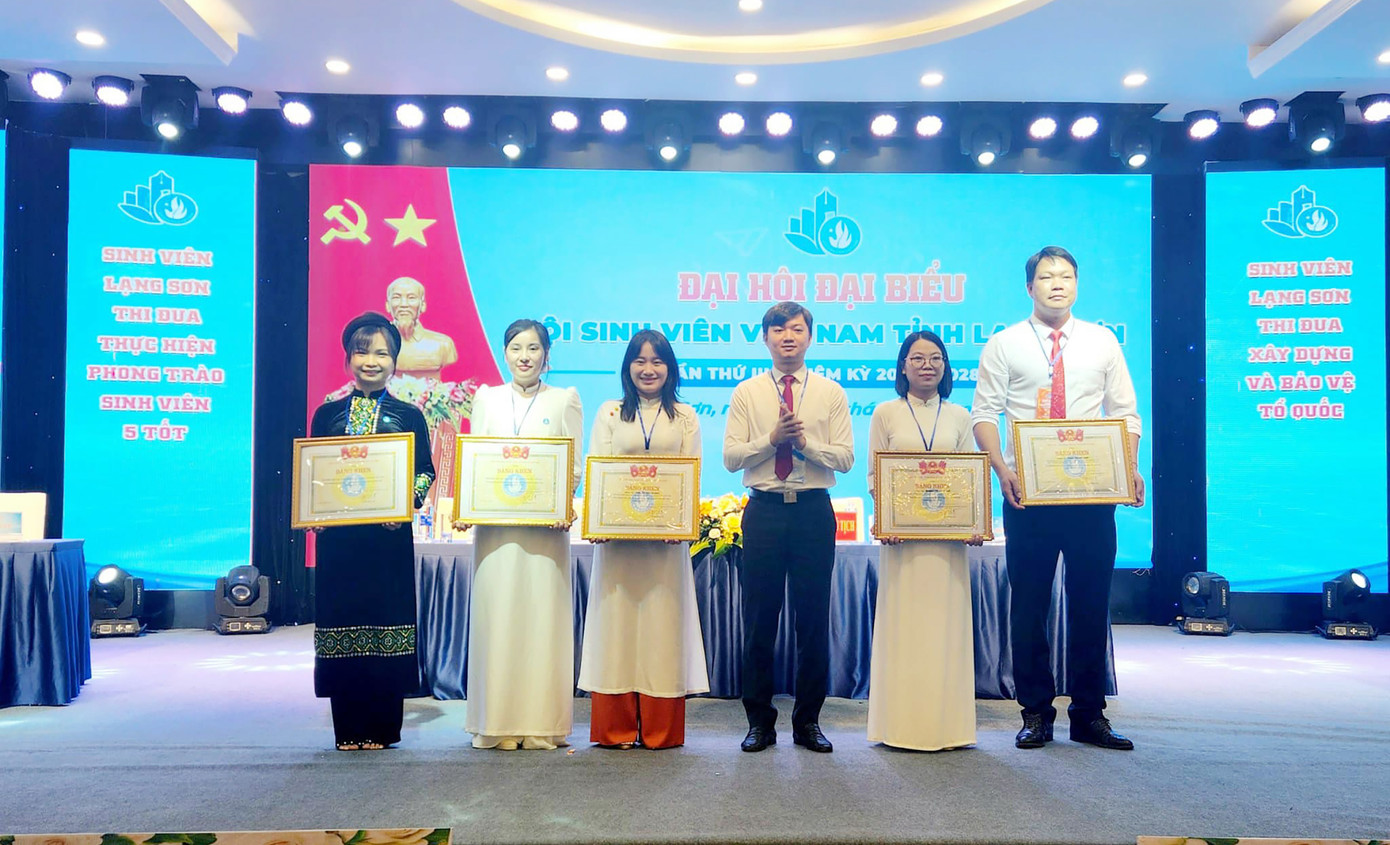 Cũng tại Đại hội, 2 tập thể, 3 cá nhân được nhận Bằng khen của T.Ư Hội Sinh viên Việt Nam; 8 tập thể và 24 cá nhân có thành tích xuất sắc trong công tác Hội và phong trào sinh viên giai đoạn 2018 - 2023 được nhận Bằng khen của Hội Sinh viên tỉnh Lạng Sơn.