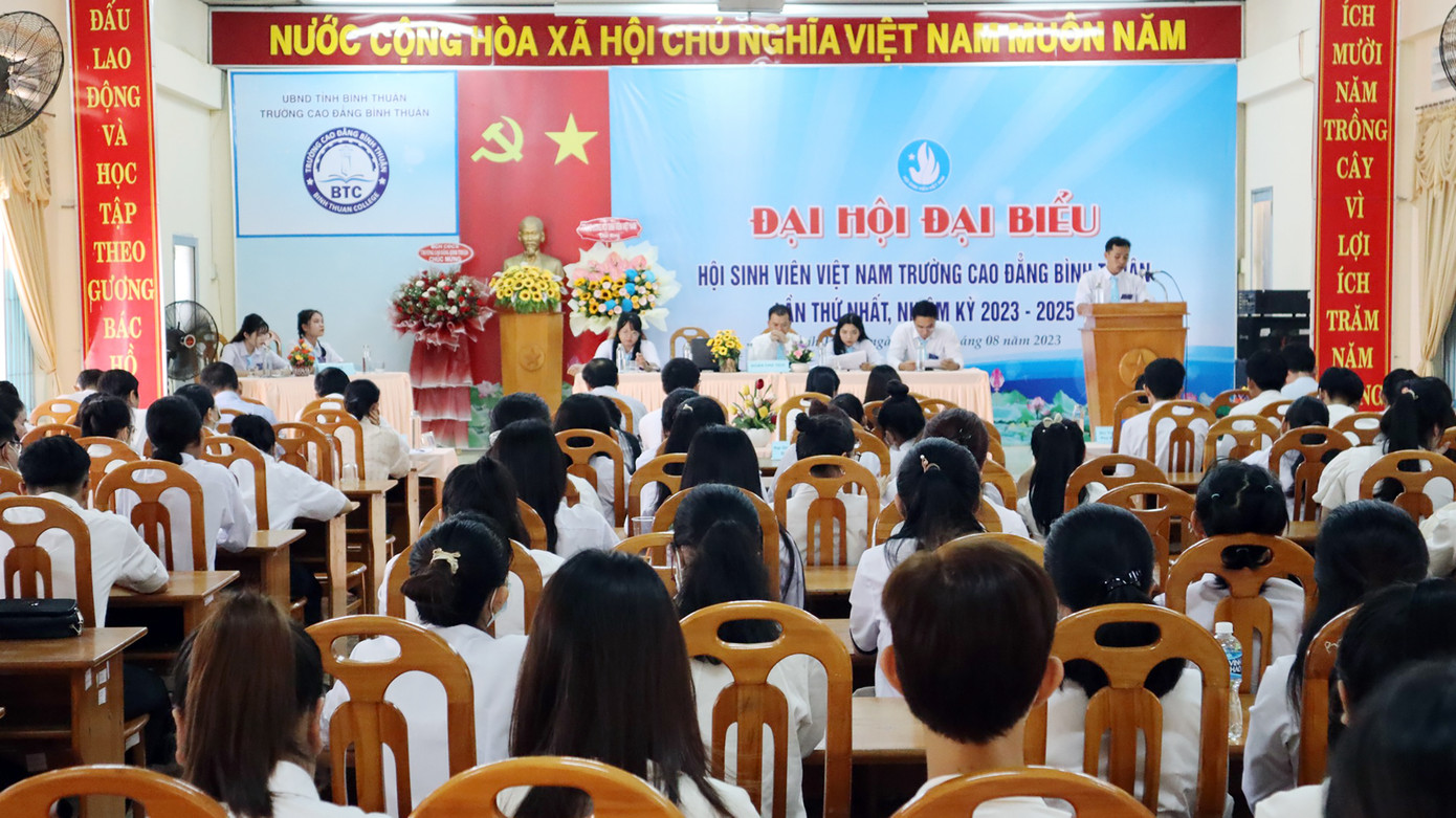 Đại hội Đại biểu Hội Sinh viên trường CĐ Bình Thuận lần thứ nhất.