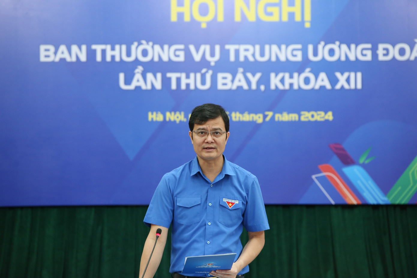 Anh Bùi Quang Huy - Uỷ viên dự khuyết T.Ư Đảng, Bí thư thứ nhất T.Ư Đoàn phát biểu khai mạc Hội nghị. Anh Bùi Quang Huy - Uỷ viên dự khuyết T.Ư Đảng, Bí thư thứ nhất T.Ư Đoàn phát biểu khai mạc Hội nghị.