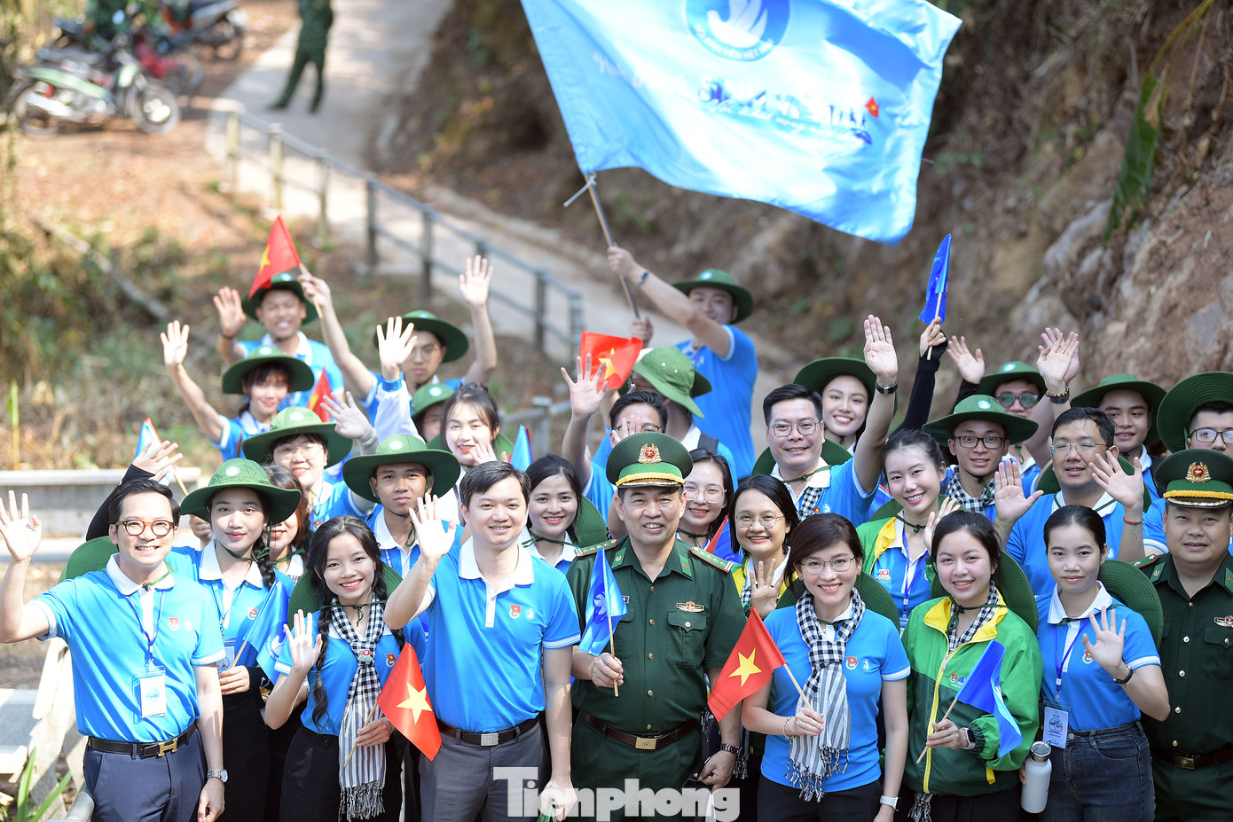 Sinh viên Việt Nam viết tiếp câu chuyện hoà bình bằng ngôn ngữ video. Ảnh: DƯƠNG TRIỀU Sinh viên Việt Nam viết tiếp câu chuyện hoà bình bằng ngôn ngữ video. Ảnh: DƯƠNG TRIỀU