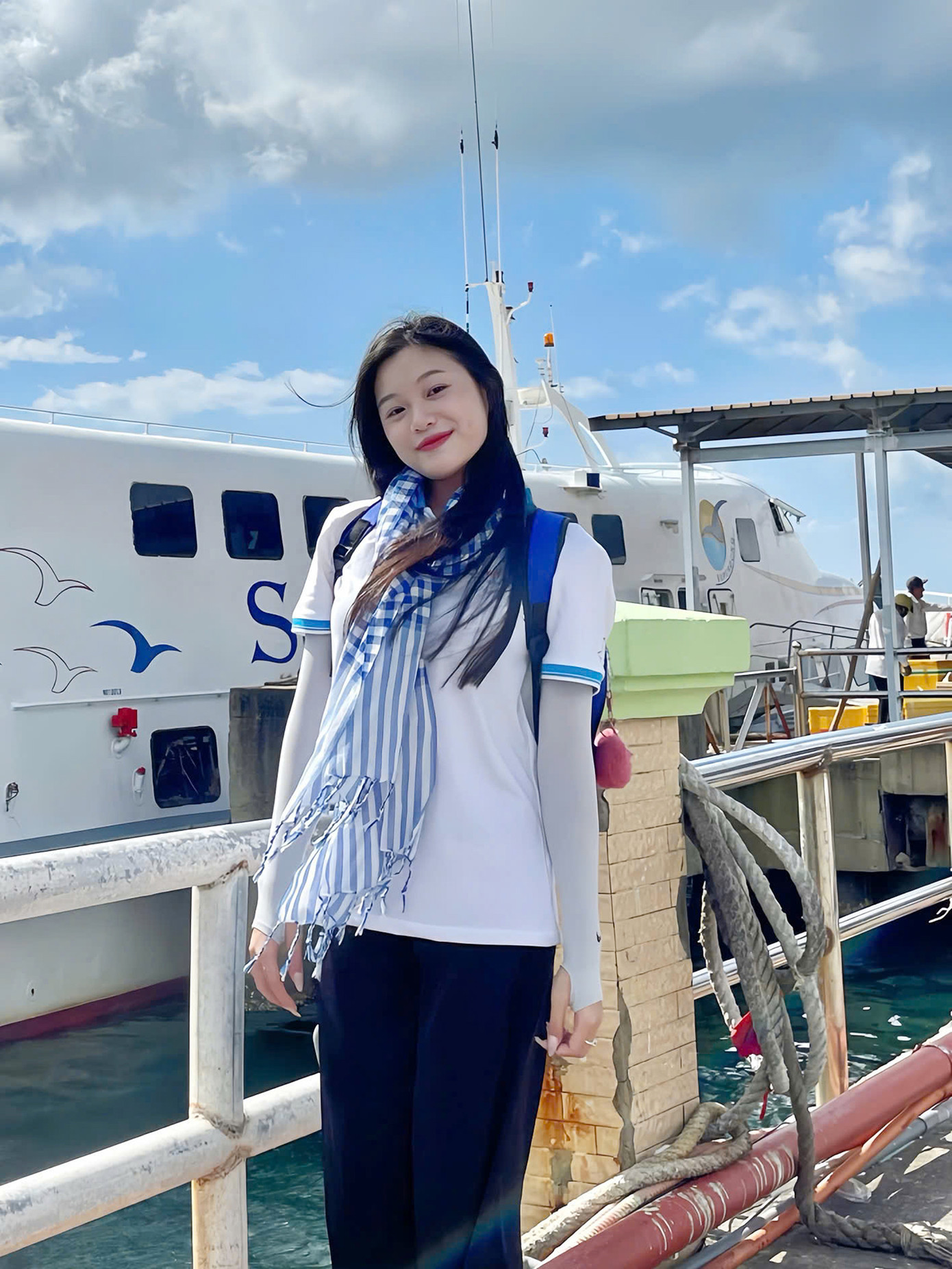 Lê Thị Thảo Nguyên - Ủy viên BCH Hội Sinh viên trường ĐH Hồng Đức. Lê Thị Thảo Nguyên - Ủy viên BCH Hội Sinh viên trường ĐH Hồng Đức.