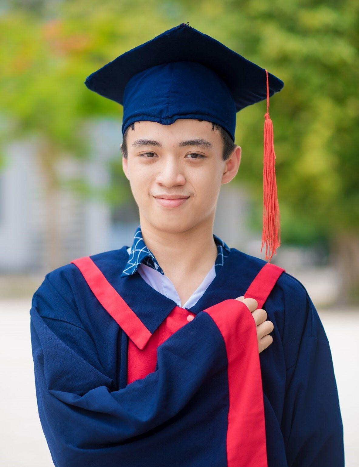 Lê Phạm Ngọc Lâm – thủ khoa đầu vào của trường ĐH Khoa học Tự nhiên (ĐHQG Hà Nội). Lê Phạm Ngọc Lâm – thủ khoa đầu vào của trường ĐH Khoa học Tự nhiên (ĐHQG Hà Nội).