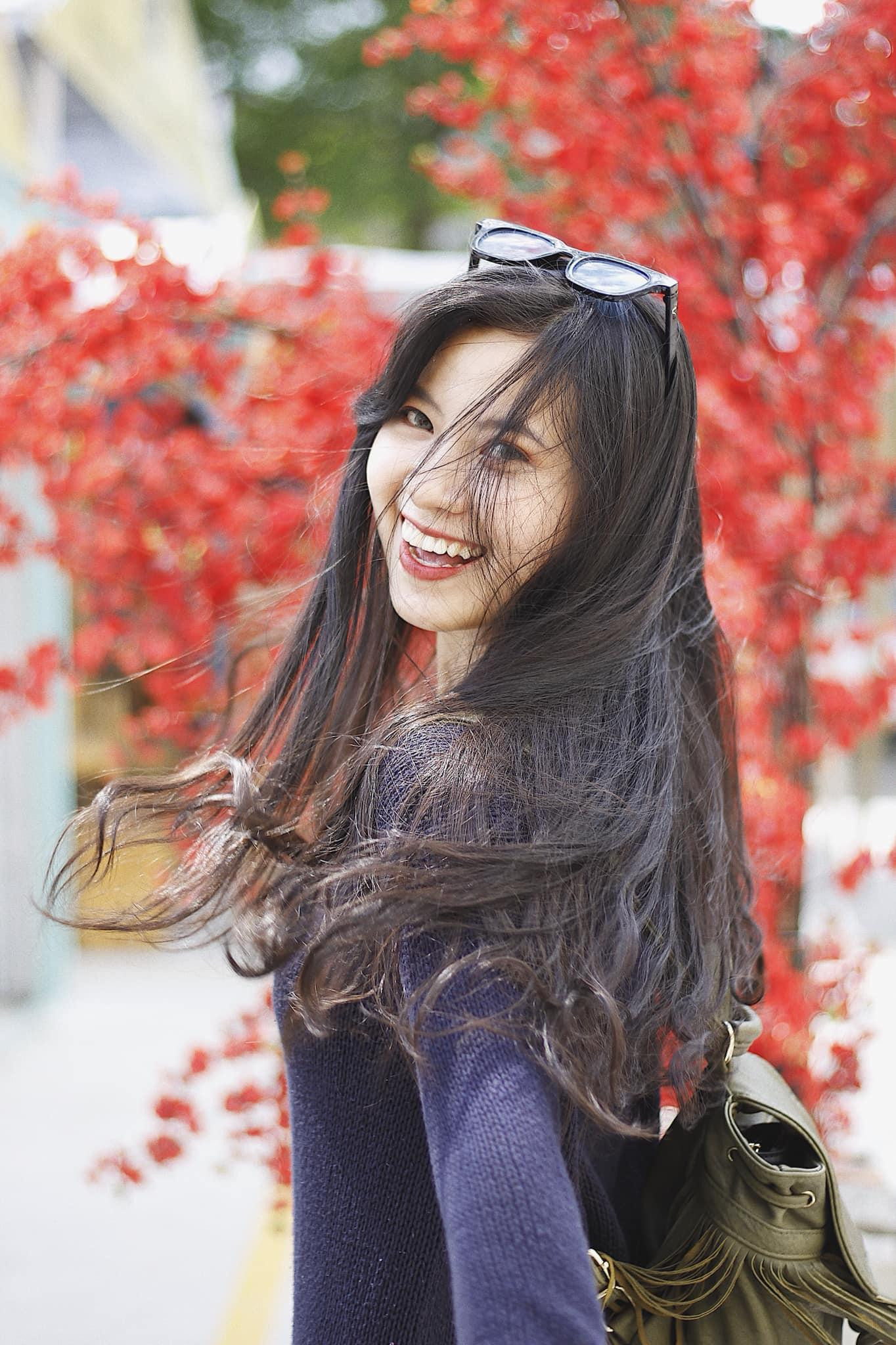 Hồng Nhi sở hữu chiều cao 1m68, nhan sắc rực rỡ cùng nụ cười tỏa nắng, dễ gây cảm tình với người đối diện và lan tỏa năng lượng tích cực.