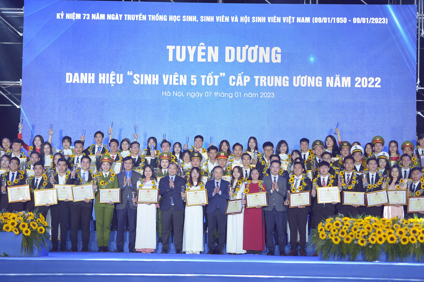 T.Ư Hội Sinh viên Việt Nam tuyên dương 83 'Sinh viên 5 tốt' cấp T.Ư năm 2022.