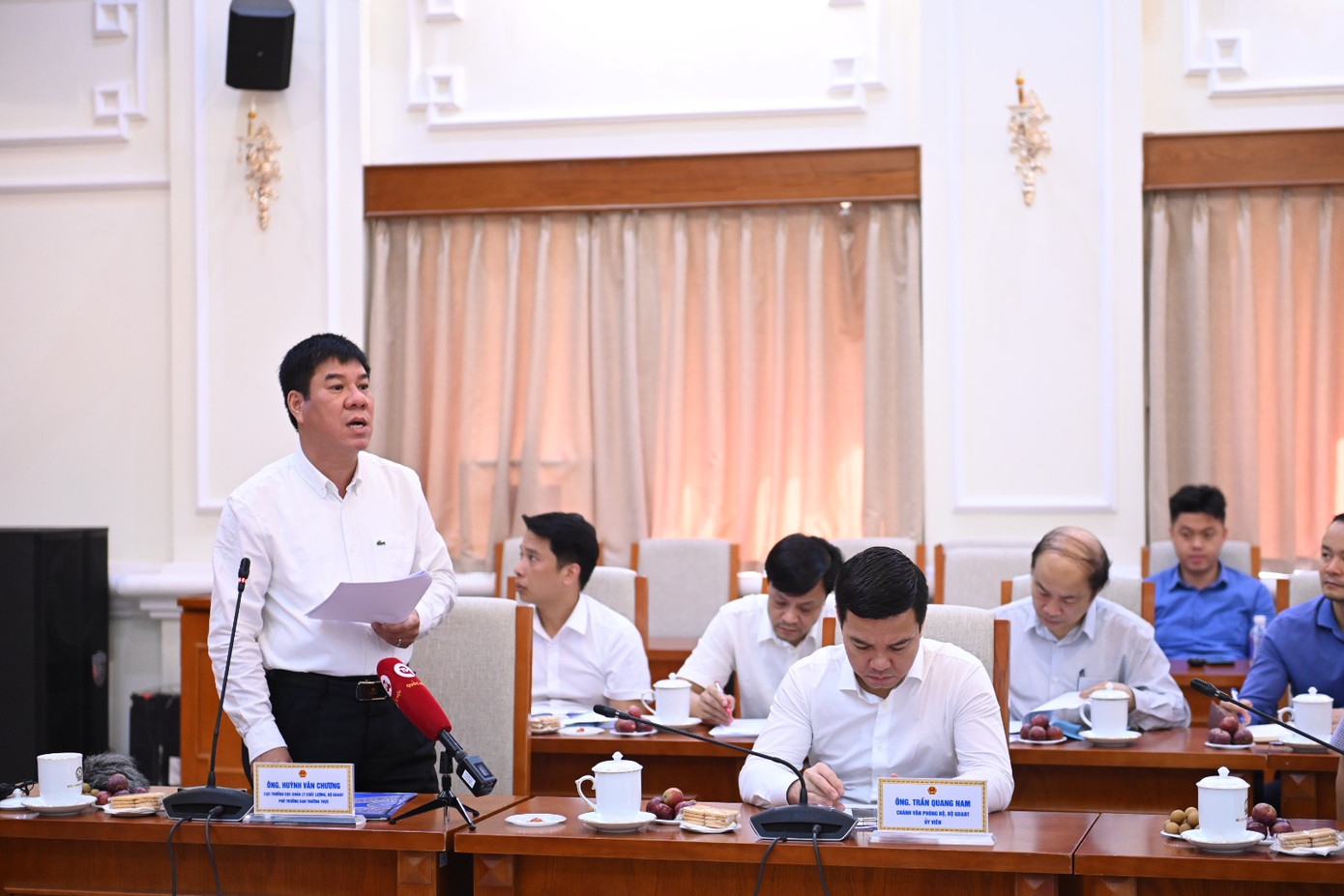 Các đại biểu tham dự Hội nghị tham gia ý kiến. Các đại biểu tham dự Hội nghị tham gia ý kiến.