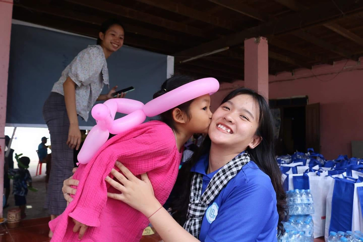 Nguyễn Hoà Kim Thái là một trong 18 gương "Thanh niên sống đẹp" được Hội đồng xét chọn để trao giải thưởng. Nguyễn Hoà Kim Thái là một trong 18 gương "Thanh niên sống đẹp" được Hội đồng xét chọn để trao giải thưởng.