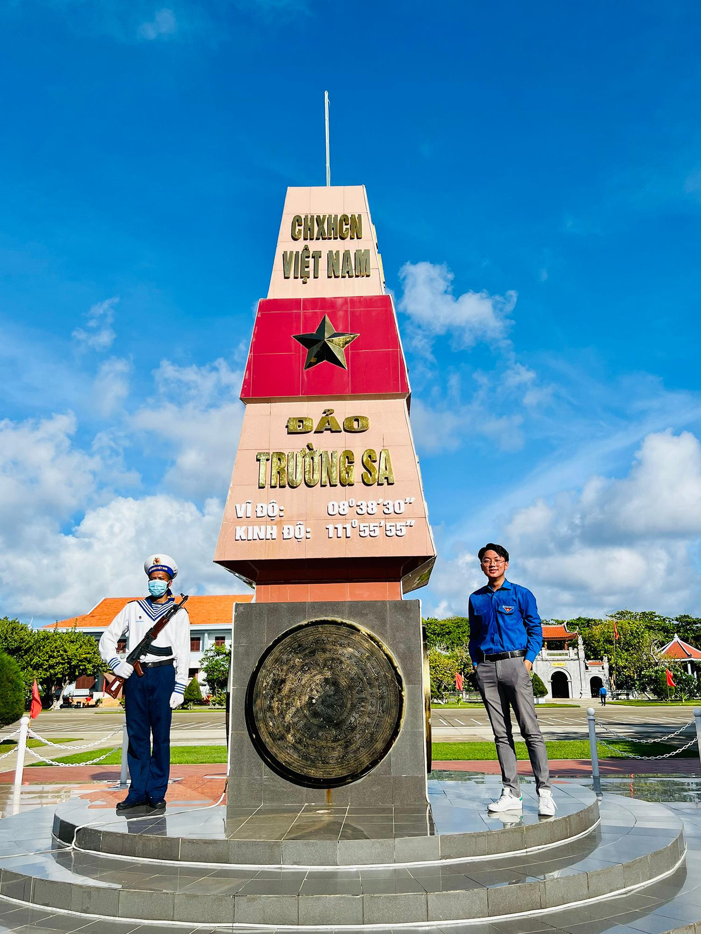 Phần thưởng lớn nhất sau quá trình phấn đấu là được vinh dự, đại diện cho sinh viên Việt Nam tham gia Hành trình Tuổi trẻ Vì biển đảo quê hương năm 2022. Phần thưởng lớn nhất sau quá trình phấn đấu là được vinh dự, đại diện cho sinh viên Việt Nam tham gia Hành trình Tuổi trẻ Vì biển đảo quê hương năm 2022.
