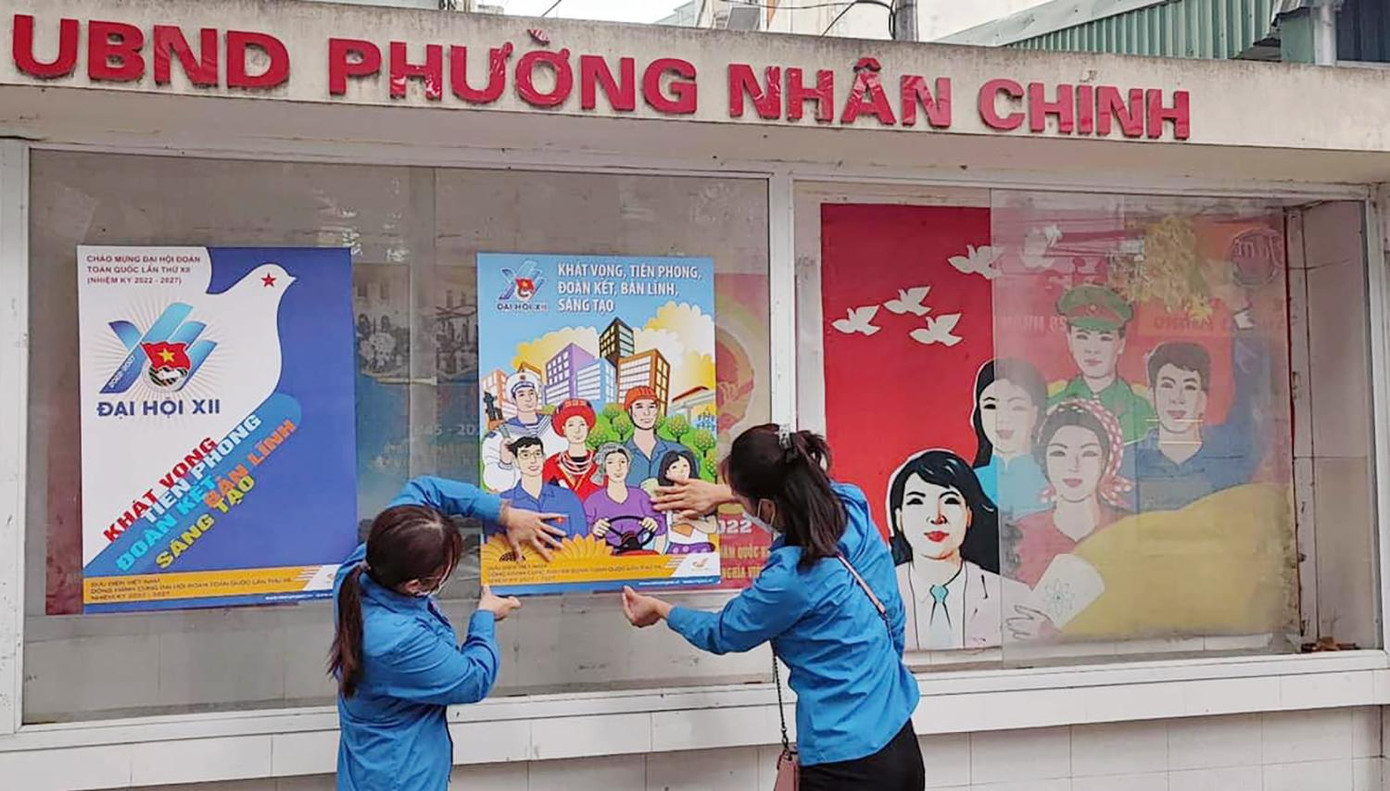 Nhiều bức tranh được các em thiếu nhi sáng tác chào mừng Đại hội Đoàn TNCS Hồ Chí Minh. Nhiều bức tranh được các em thiếu nhi sáng tác chào mừng Đại hội Đoàn TNCS Hồ Chí Minh.