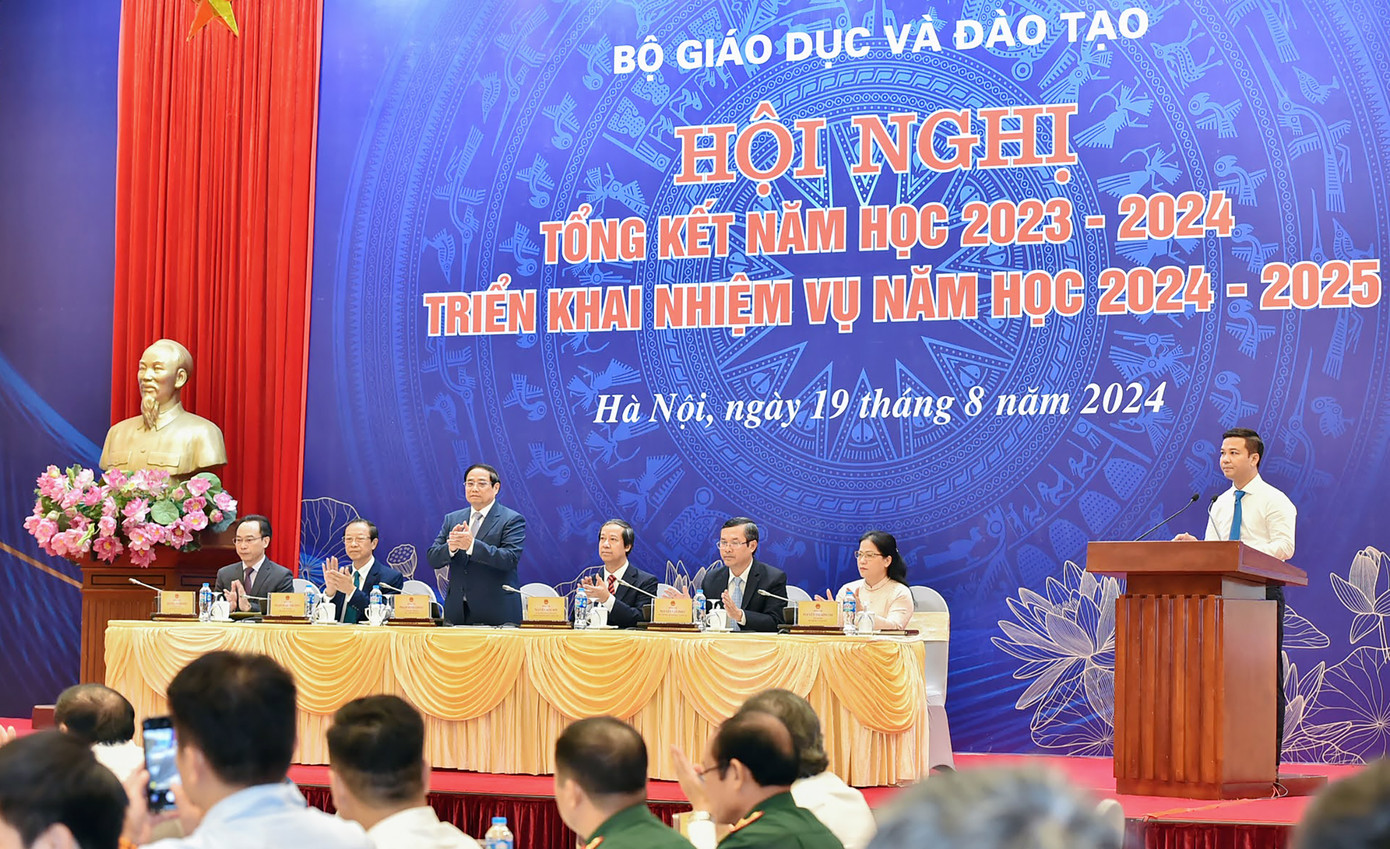 Thủ tướng Chính phủ Phạm Minh Chính dự Hội nghị Tổng kết năm học 2023 - 2024 và triển khai nhiệm vụ năm học 2024 - 2025. Ảnh: MOT