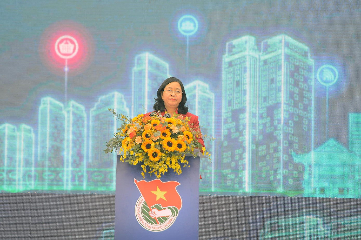 Tại lễ khởi động, Bí thư T.Ư Đảng, Trưởng ban Dân vận T.Ư Bùi Thị Minh Hoài đã biểu dương, đánh giá cao Đoàn TNCS Hồ Chí Minh khi chọn chủ đề Tháng Thanh niên là “Tuổi trẻ sáng tạo”. Chủ đề này thể hiện tính hành động cao, vai trò tiên phong của tuổi trẻ, tạo không gian và động lực mới để thanh niên phát huy vai trò xung kích, sáng tạo tham gia phát triển kinh tế - xã hội, đảm bảo quốc phòng an ninh, chủ động hội nhập quốc tế. Tại lễ khởi động, Bí thư T.Ư Đảng, Trưởng ban Dân vận T.Ư Bùi Thị Minh Hoài đã biểu dương, đánh giá cao Đoàn TNCS Hồ Chí Minh khi chọn chủ đề Tháng Thanh niên là “Tuổi trẻ sáng tạo”. Chủ đề này thể hiện tính hành động cao, vai trò tiên phong của tuổi trẻ, tạo không gian và động lực mới để thanh niên phát huy vai trò xung kích, sáng tạo tham gia phát triển kinh tế - xã hội, đảm bảo quốc phòng an ninh, chủ động hội nhập quốc tế.