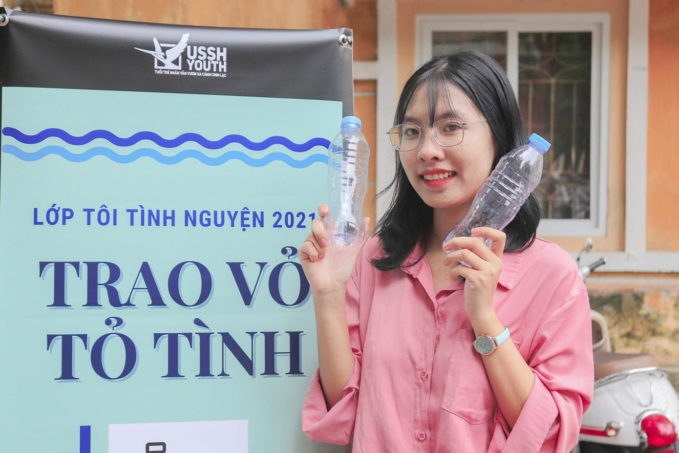 Chị Nguyễn Hồng Hà – Phó chủ tịch Hội Sinh viên trường. Chị Nguyễn Hồng Hà – Phó chủ tịch Hội Sinh viên trường.