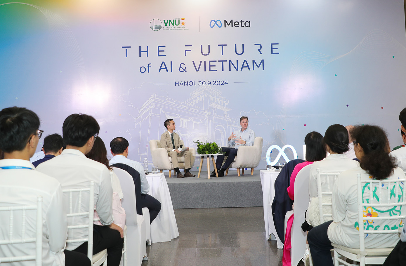 Ông Nick Clegg - Chủ tịch phụ trách Đối ngoại Toàn cầu của Meta đã truyền cảm hứng mạnh mẽ đến sinh viên. Ông Nick Clegg - Chủ tịch phụ trách Đối ngoại Toàn cầu của Meta đã truyền cảm hứng mạnh mẽ đến sinh viên.