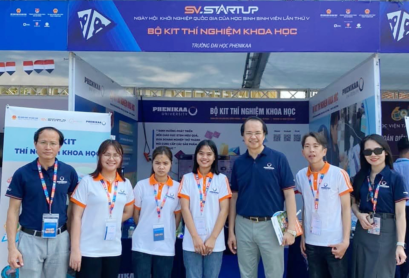 Nhóm sinh viên trẻ đến từ ĐH Phenikaa đã tạo nên dấu ấn bằng dự án Crystella – bộ kit thí nghiệm khoa học. Nhóm sinh viên trẻ đến từ ĐH Phenikaa đã tạo nên dấu ấn bằng dự án Crystella – bộ kit thí nghiệm khoa học.