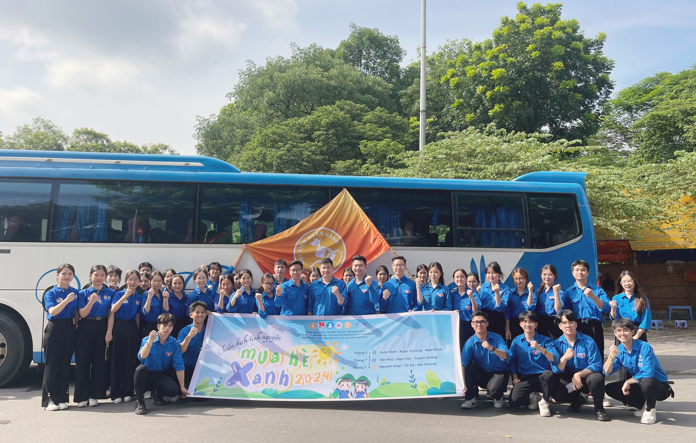 Đội Sinh viên tình nguyện 'Mùa Hè Xanh' 2024 Học viện Ngân hàng.