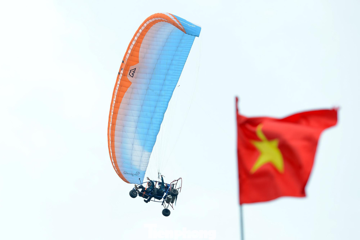 Các vận động viên xuất phát ở bản Sì Thâu Chải và hạ cánh tại sân vận động thị trấn Tam Đường. Các vận động viên xuất phát ở bản Sì Thâu Chải và hạ cánh tại sân vận động thị trấn Tam Đường.