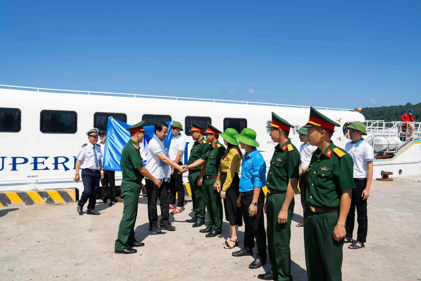 Các đại biểu tham dự Hành trình. Các đại biểu tham dự Hành trình.