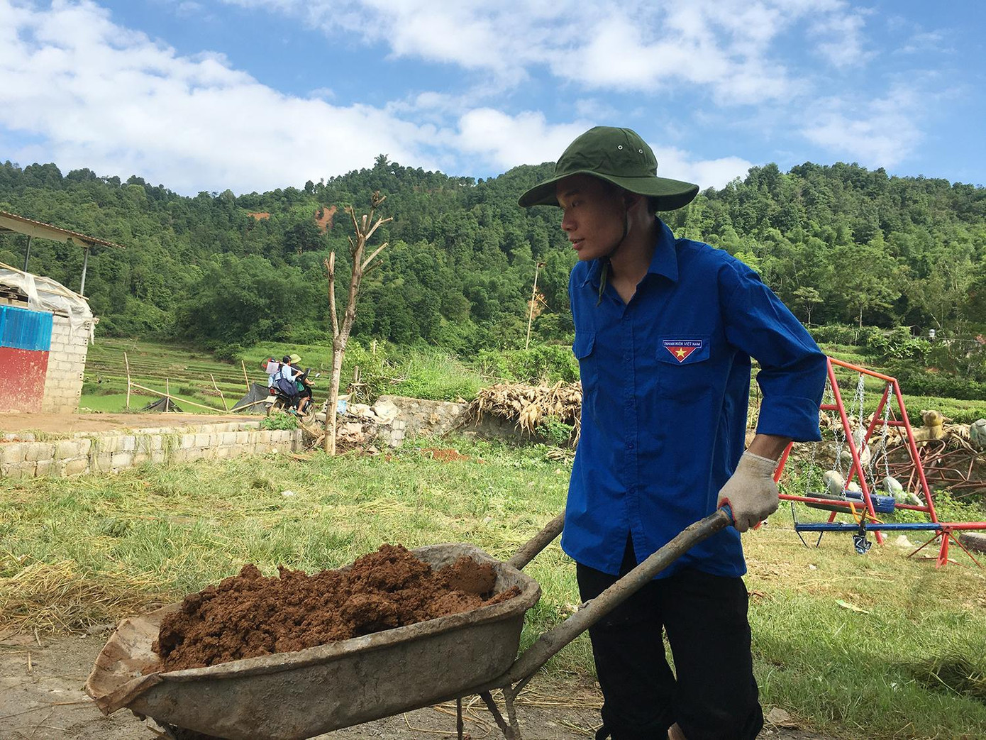 Các cấp bộ Đoàn đã xây dựng các công trình, phần việc gắn với chào mừng Đại hội Đoàn TP. Hà Nội lần thứ XVI, nhiệm kỳ 2022 - 2027 và Đại hội Đoàn toàn quốc lần thứ XII, nhiệm kỳ 2022 - 2027.